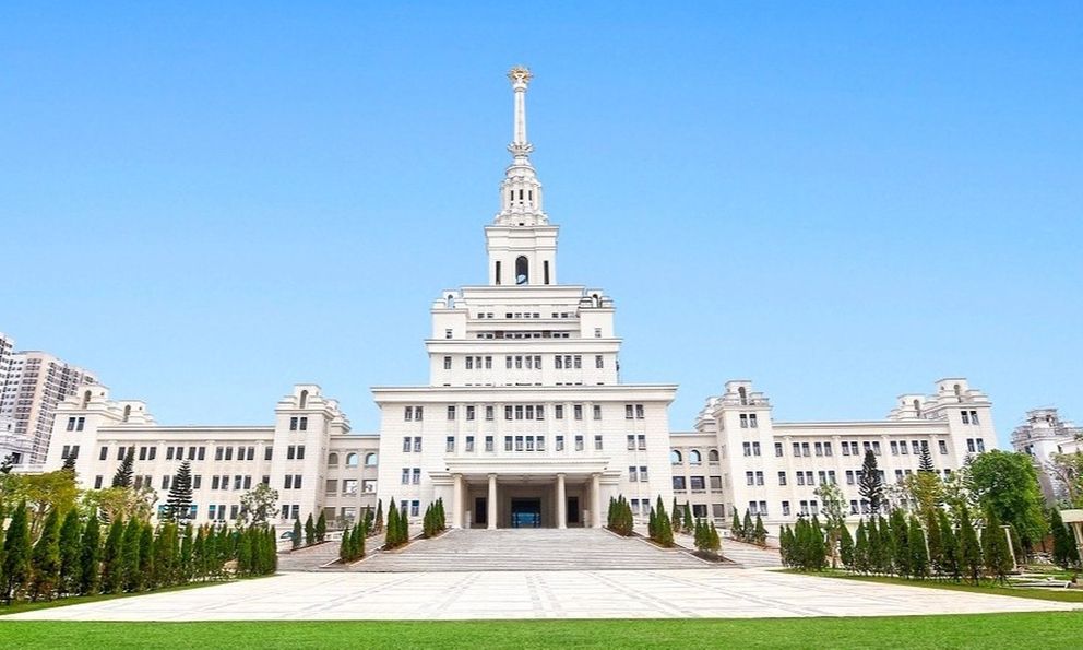 Vingroup triển khai chương trình đào tạo 20.000 nhân tài AI thực chiến, học viên nhận phụ cấp 8 triệu đồng mỗi tháng