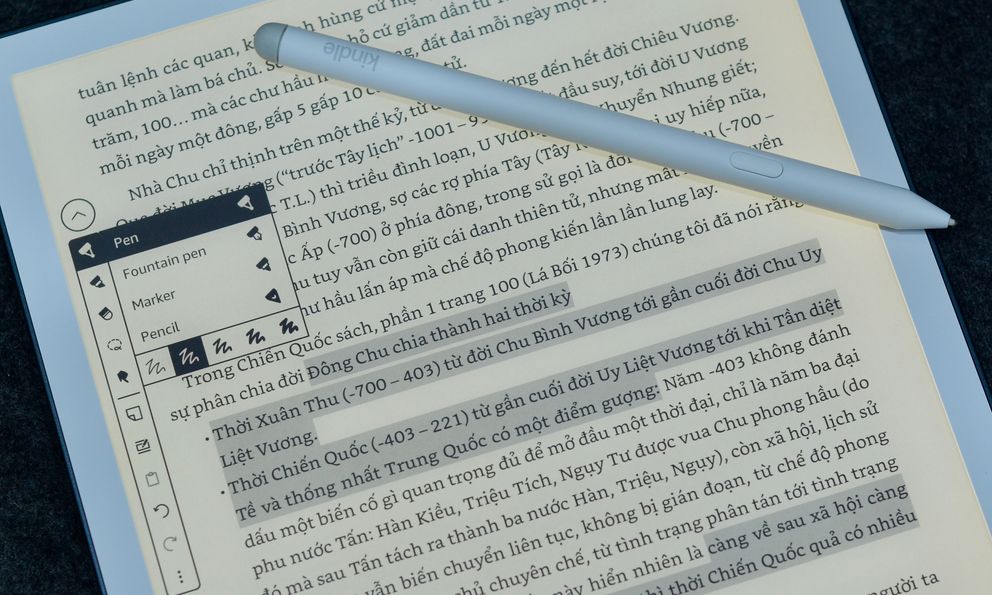 Trên tay nhanh Kindle Scribe 2025 phiên bản Frontlight