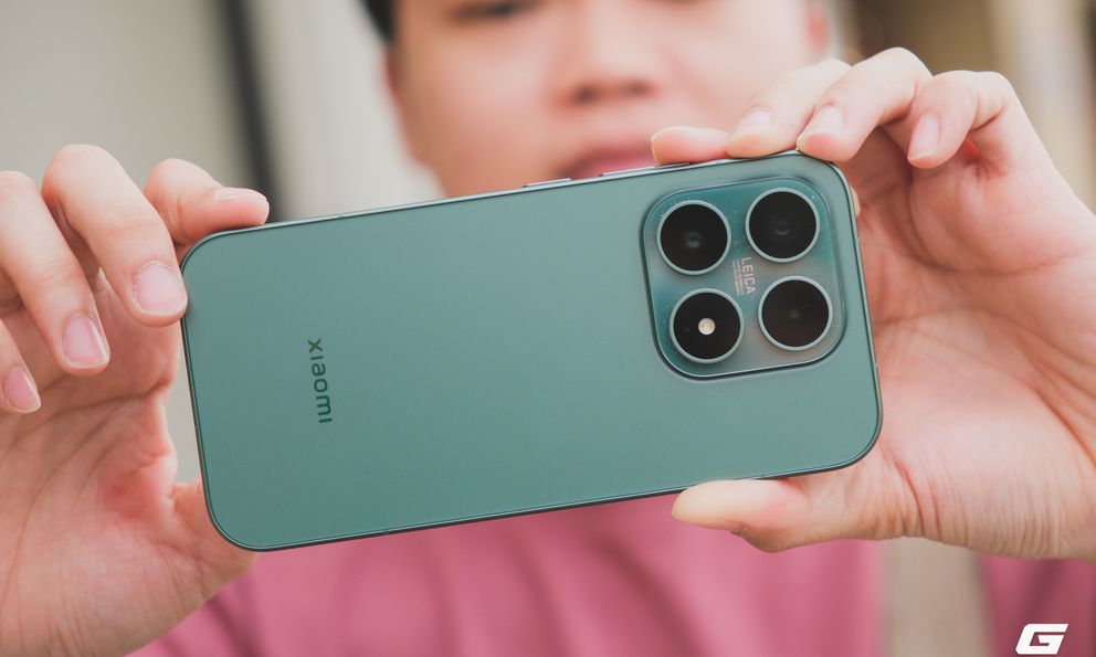 Điện thoại nhỏ gọn đáng mua nhất của Xiaomi: Thiết kế cao cấp, chip khoẻ, pin lớn nhất, cầm lên là chỉ muốn dùng luôn, giá sale chỉ hơn 20 triệu