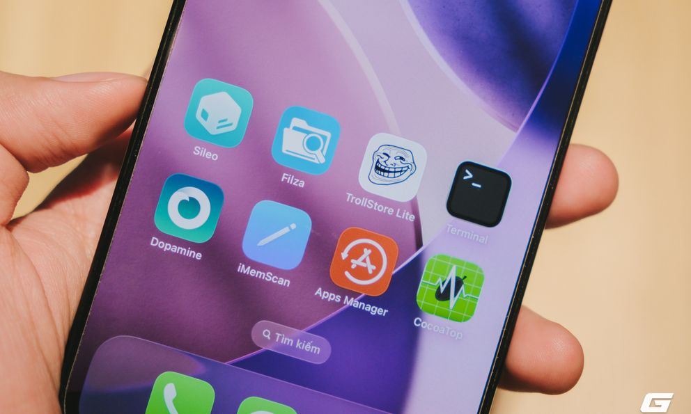 Người Việt bẻ khoá thành công iOS 26