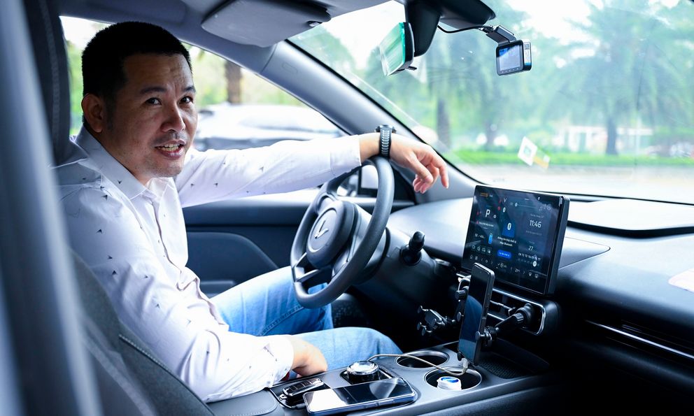 Bán Xpander mua xe điện, chủ dàn xe thuê tự lái chỉ ra 3 điểm xe xăng thua hoàn toàn xe điện