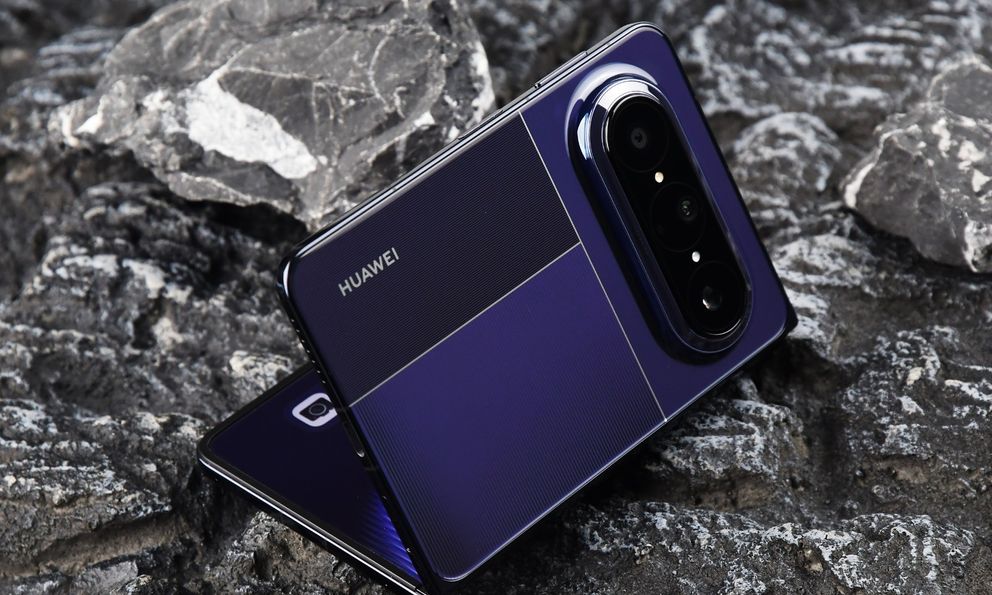 Huawei làm smartphone gập 