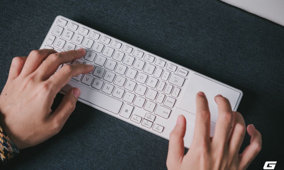 Chiếc bàn phím mỏng gọn nhẹ, tích hợp trackpad trong tầm giá 700.000 đồng đáng để thử cho ai mê setup tối giản