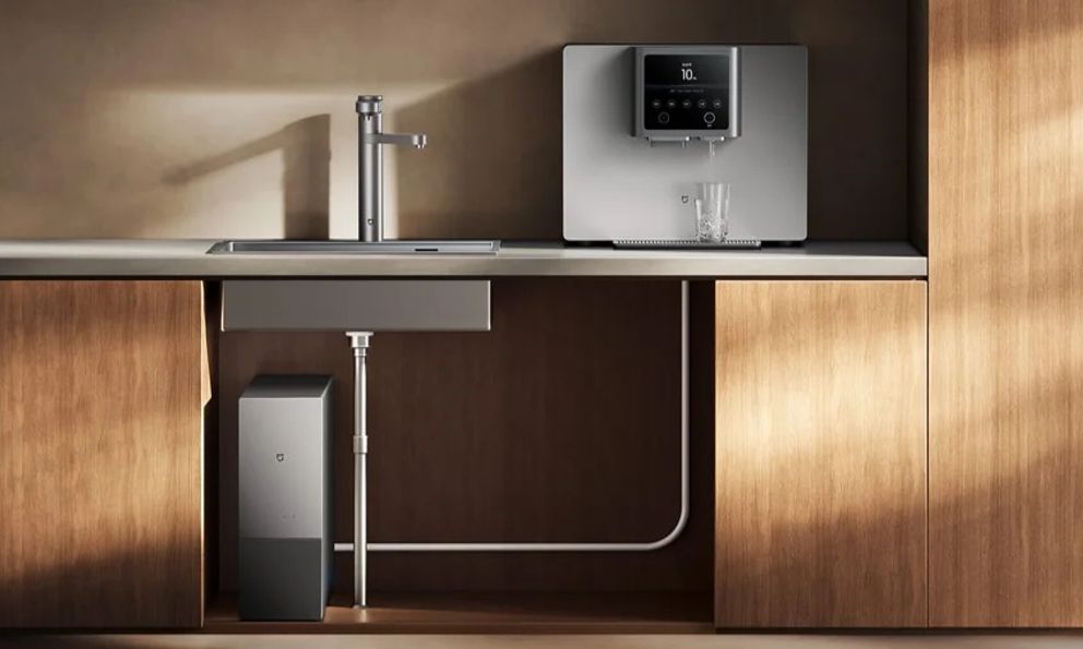 Xiaomi bán máy nước nóng kiêm làm đá: Nóng nước trong 3 giây, 10 phút có đá lạnh, khử khuẩn UV, giá sale hơn 11 triệu