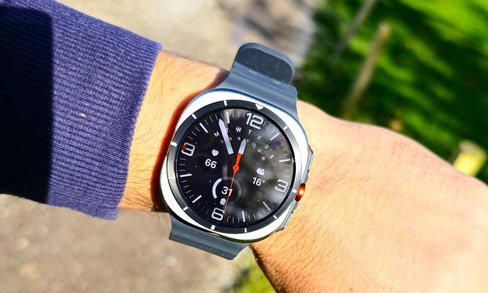 Galaxy Watch Ultra 2 lộ thiết kế mới: Samsung chỉ tinh chỉnh nhẹ nhưng lại có một thay đổi khiến fan chú ý