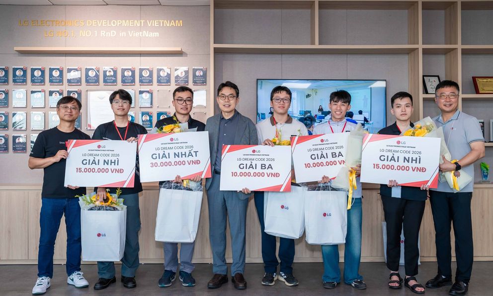 LG kỷ niệm 10 năm phát triển phần mềm ô tô tại Việt Nam