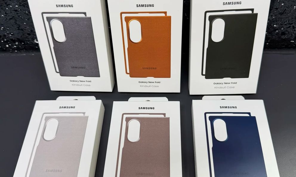 Phụ kiện ốp lưng làm lộ thương hiệu hoàn toàn mới cho điện thoại gập Samsung: Đơn giản đến khó tin