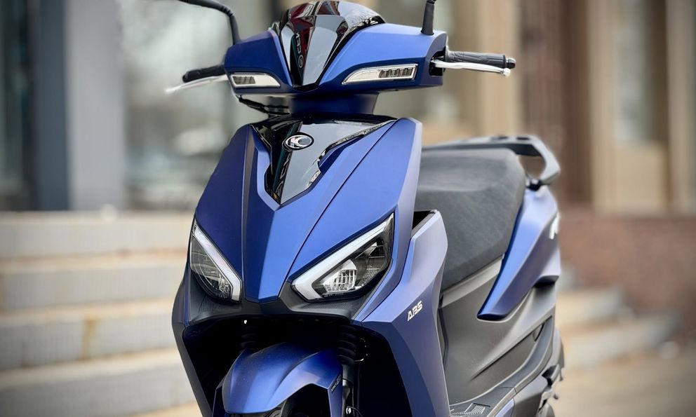 Có phanh ABS và TCS giá chỉ hơn 30 triệu: Kymco KS125 quyết đấu sòng phẳng, dồn Honda Vision vào thế khó