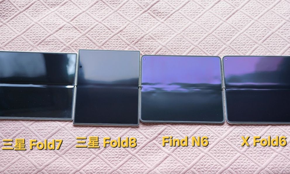 1 tuần gập Galaxy Z Fold8: Nếp gấp mờ hơn, màn hình phẳng thấy rõ so với các đối thủ?