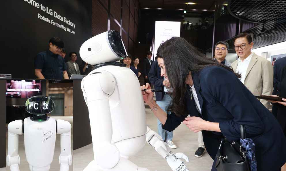 LG bắt tay NVIDIA, chuẩn bị tăng tốc cuộc đua robot với 100.000 giờ dữ liệu