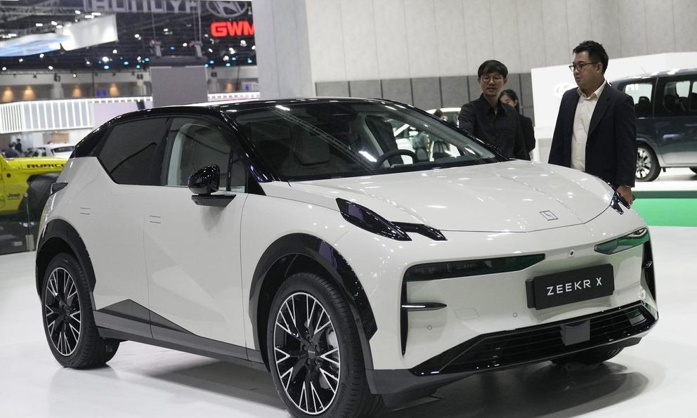 Xe mất giá gần 270 triệu sau vài tháng, khách Thái khiếu nại nhưng nhận cái kết đắng