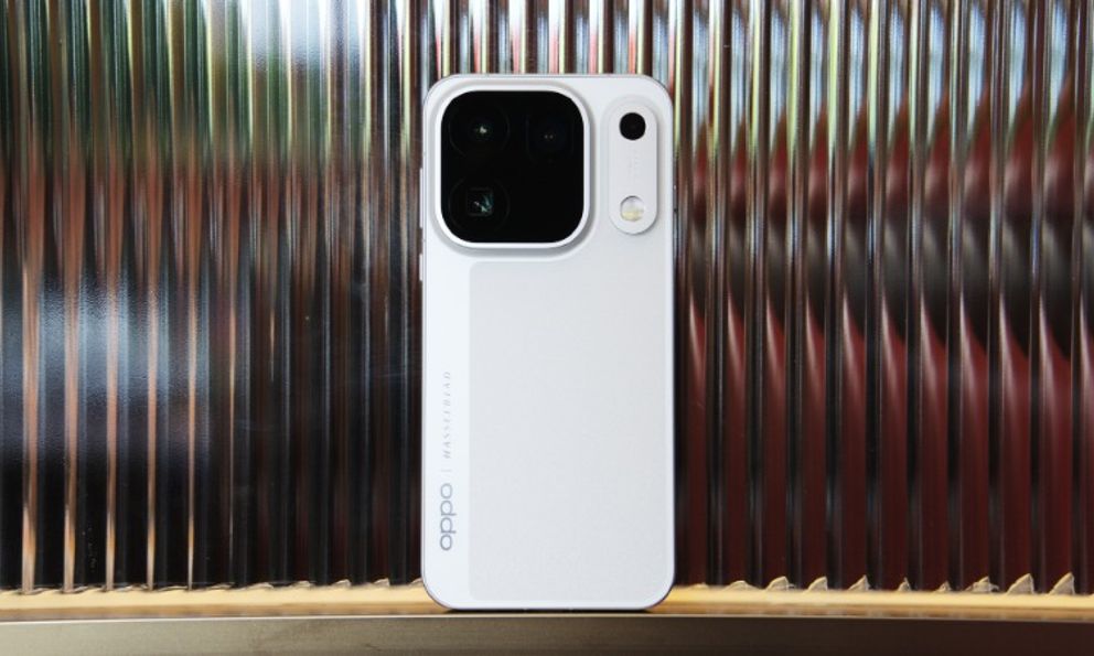 OPPO Find X10 series ra mắt: Cũng có cả bản Pro Max, camera Hasselblad 200MP, chip Dimensity, giá từ 19,5 triệu đồng