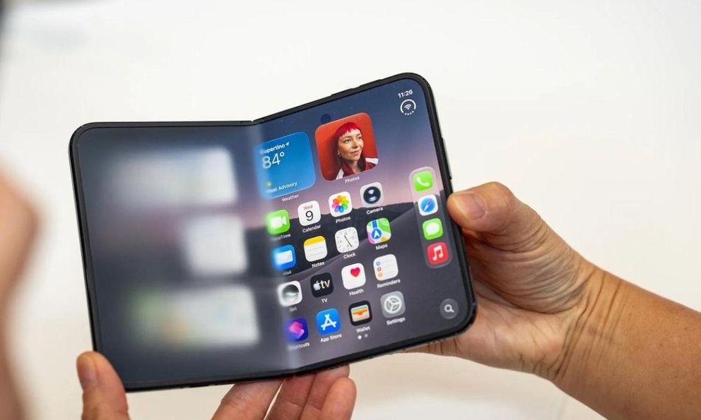 Chủ tịch hệ sinh thái Android nói về iPhone Duo: “Tương lai thường xuất hiện trước trên Android”