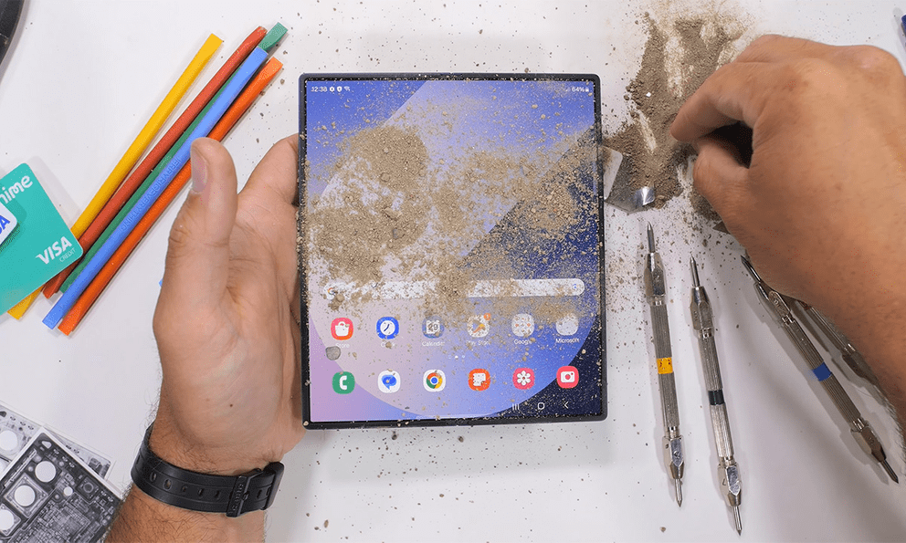 Rào cản lớn nhất của điện thoại gập không phải giá, và Samsung đã có kinh nghiệm 7 năm để giải điều đó