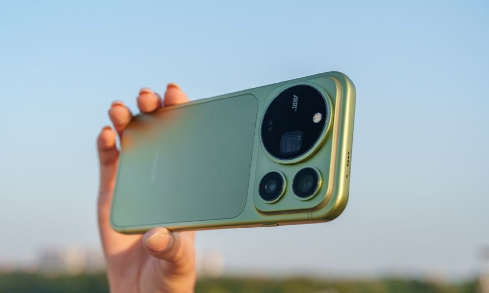 HONOR Magic9 series ra mắt: Camera kép 200 MP hợp tác ARRI, chip Snapdragon 8 Elite Extreme Gen 6, pin tới 11.000mAh, giá từ 17,5 triệu đồng