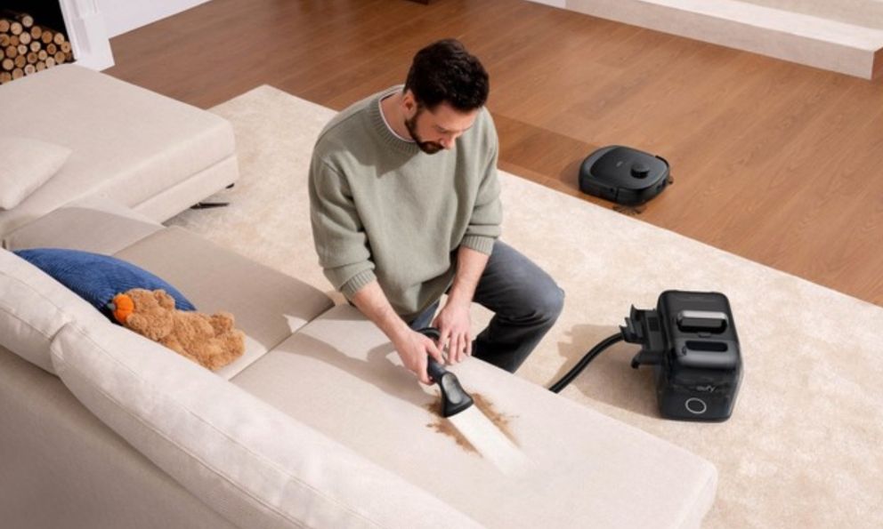Từ mặt sàn đến sofa, thảm rồi cầu thang: Robot 3 trong 1 này muốn 