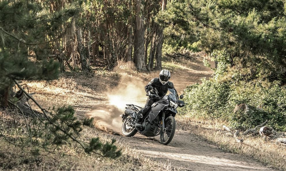 Kawasaki KLR650 DF ABS 2027 trình làng, chiến binh ADV nồi đồng cối đá thách thức mọi địa hình