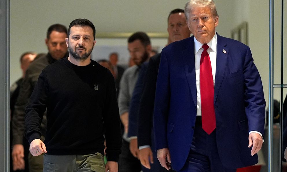 Ông Trump ký sắc lệnh đánh dấu động thái đầu tiên với Ukraine, một loạt nước khác cùng nhận tin xấu