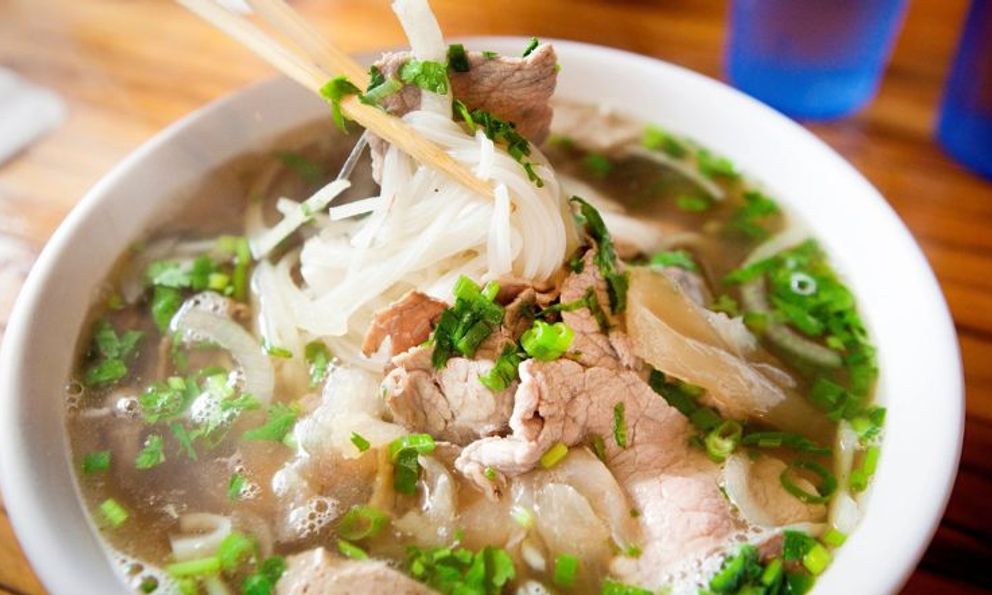 Mạng xã hội rộ tin ăn sáng với xôi, bún, phở 