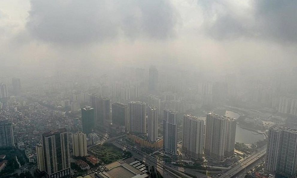 Hà Nội ô nhiễm top đầu thế giới: Làm điều này thì “trong nhà có thể không khác mấy so với ngoài đường”