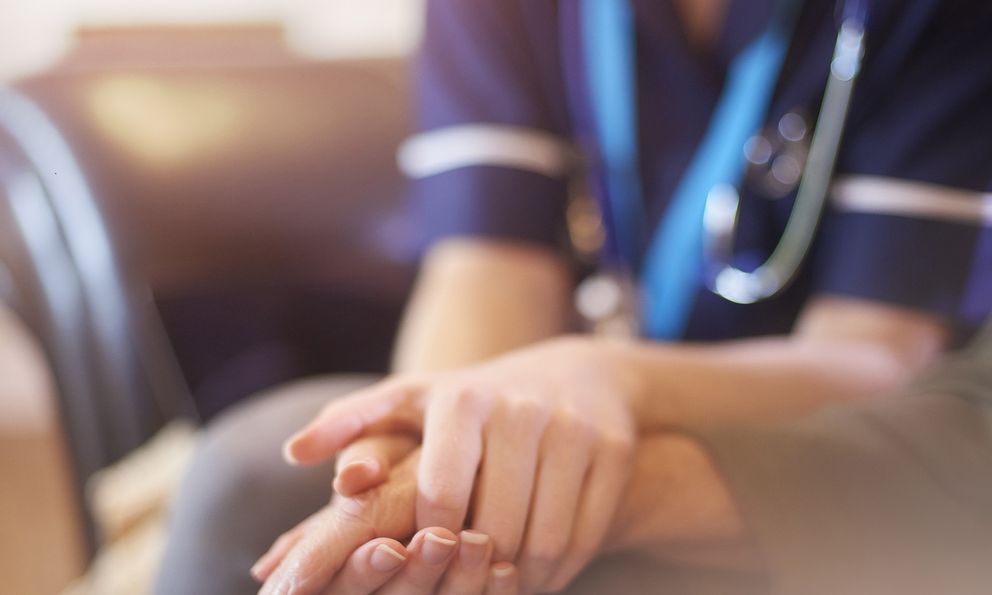 2 người đàn ông rủ nhau đi khám, cùng phát hiện nhiễm HIV: 2 hành vi này chính là nguyên nhân