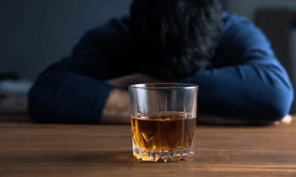 Người đàn ông 45 tuổi tử vong trong đêm sau khi uống rượu: Bác sĩ cảnh báo khẩn