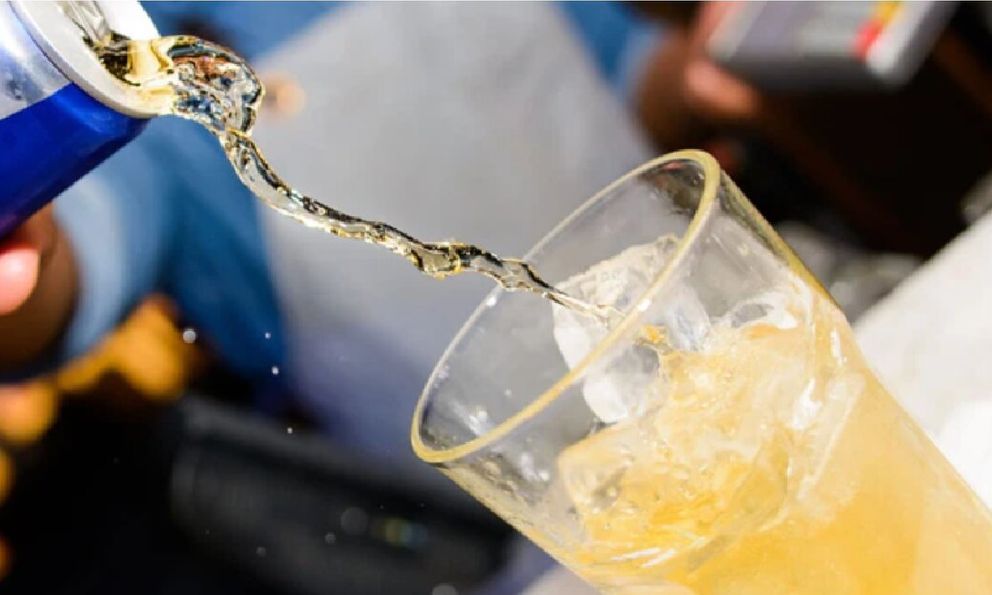 Người đàn ông Thanh Hóa bất ngờ liệt hai chân chỉ vì uống loại nước này mỗi ngày