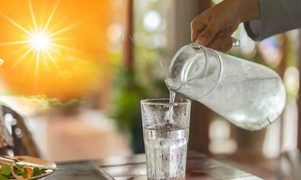 Sai lầm khi uống nước ngày nắng nóng âm thầm phá hỏng thận: BS cảnh báo dấu hiệu thận “cầu cứu”