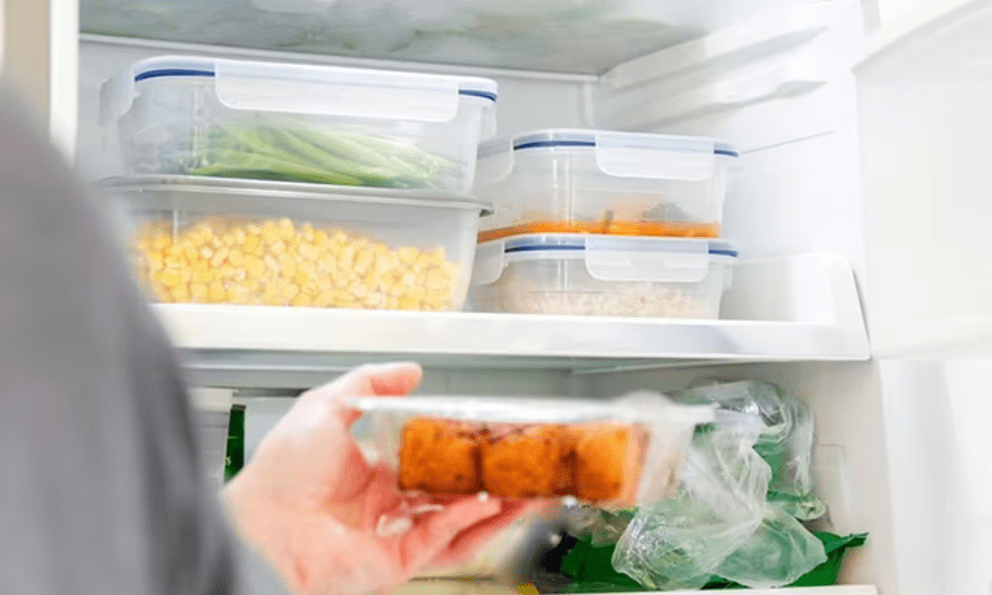 Canh, rau thừa để tủ lạnh qua đêm có sinh ra chất gây ung thư?