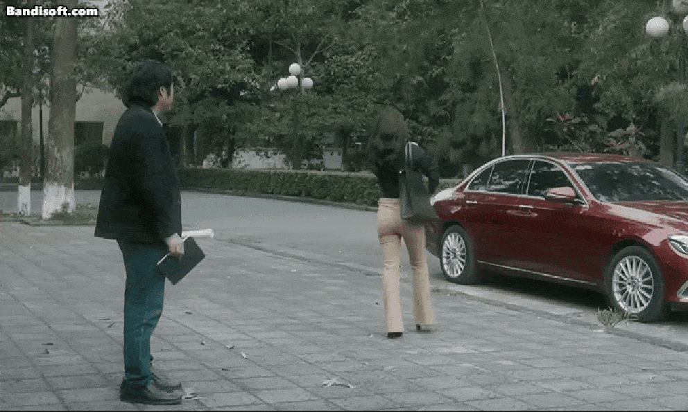 Cặp sao Việt chênh nhau 11 tuổi vẫn đẹp đôi dã man, nhà gái nổi tiếng vì body cực bén