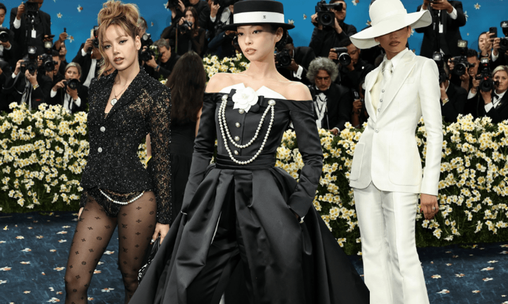Met Gala 2025: Bộ 3 Jennie - Rosé - Lisa càn quét 