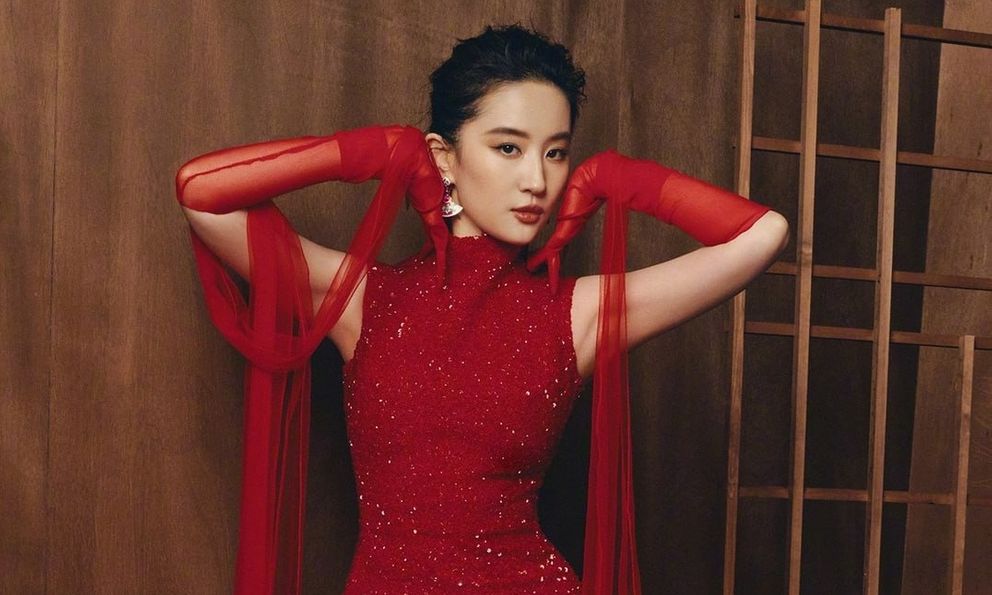 Bức ảnh khiến Lưu Diệc Phi bị mắng “không biết xấu hổ”