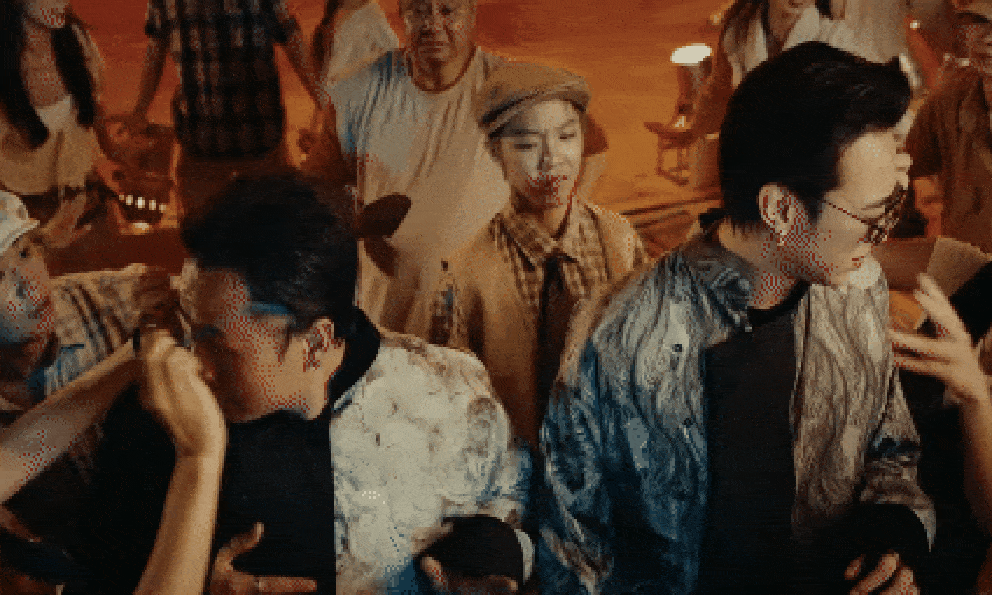 SOOBIN - Binz giả mù lừa gái trên phố, bị Tự Long mắng từ sáng đến đêm