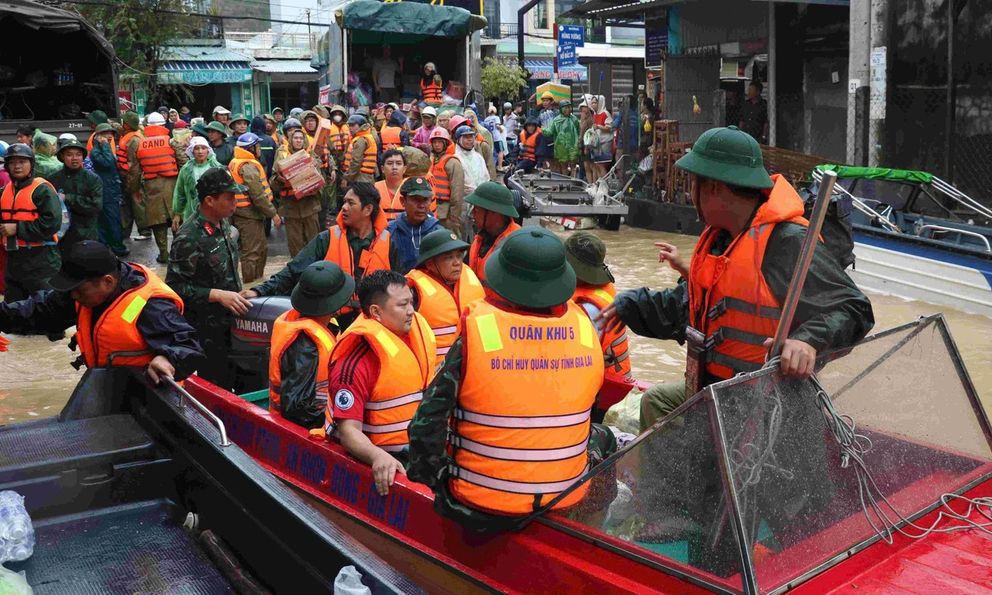 46 người chết và mất tích trong đợt mưa lũ lịch sử, cảnh báo nước trên các sông Khánh Hòa lên lại trong đêm