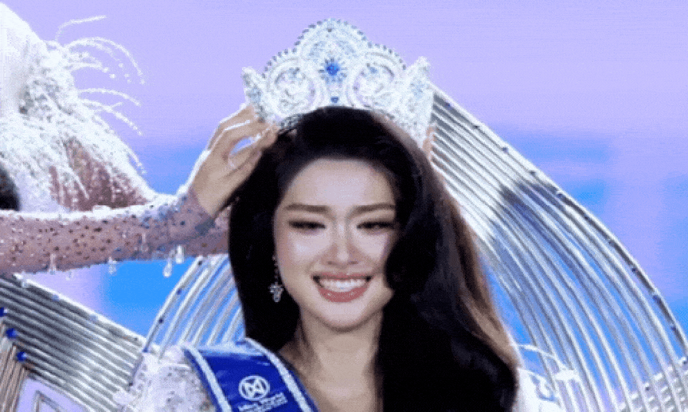 Phương Oanh đăng quang Hoa hậu