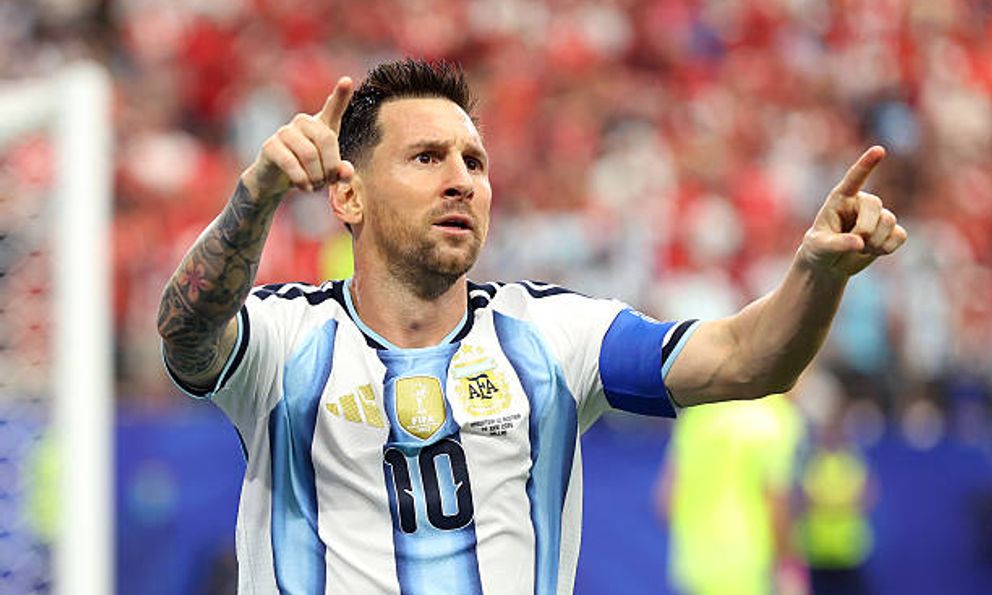 Messi lập cú đúp, làm điều chưa từng có trong lịch sử World Cup trong ngày Argentina thắng 2-0 Áo 