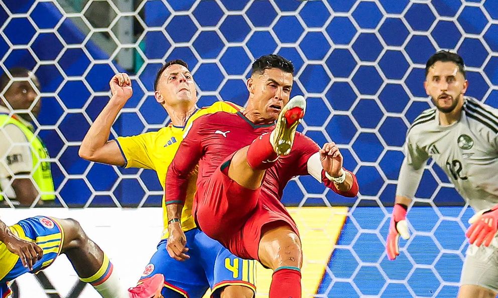 Kết quả Bồ Đào Nha bị Colombia cầm hoà 0-0, Ronaldo đối đầu Modric tại vòng knock-out World Cup