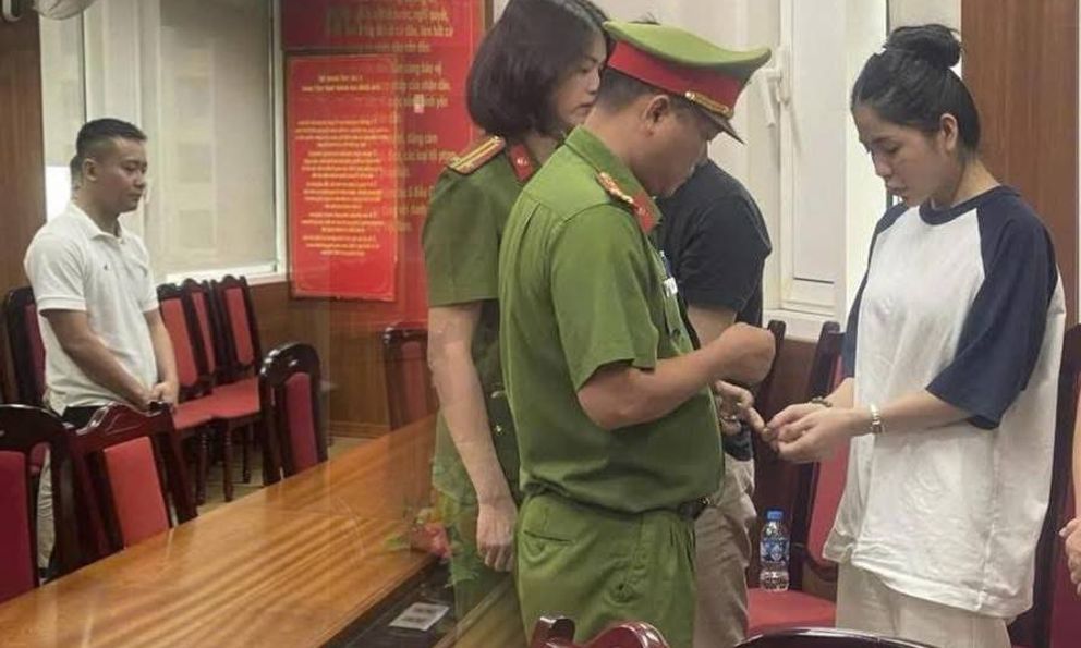 NÓNG: Khởi tố, bắt tạm giam Quang Linh Vlog, Hằng Du Mục 