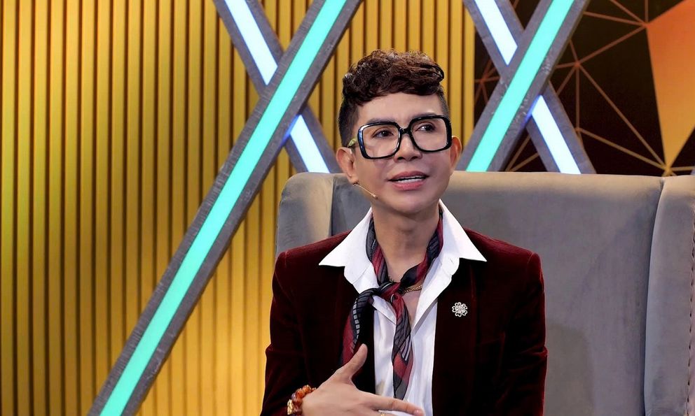 Long Nhật nói với Lê Hoàng: 