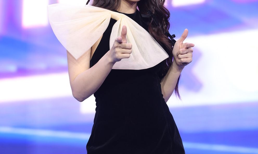 Sam cao hứng tiết lộ chuyện yêu bạn trai kém tuổi trên sóng truyền hình