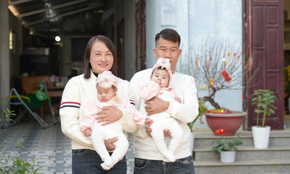 Tết đặc biệt của cặp vợ chồng mòn mỏi “tìm con” hơn một thập kỷ