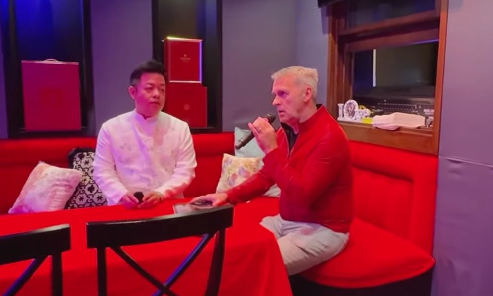 Quang Lê bị chỉ trích vì nhận tỷ phú Mỹ là anh rể