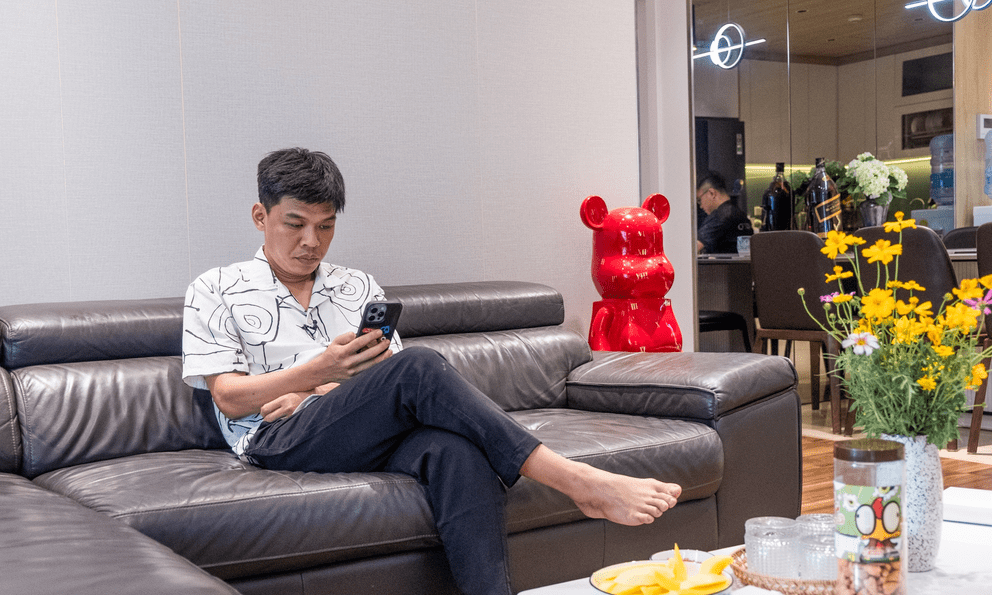 Cuộc sống hiện tại của nam nghệ sĩ nợ cả tiền uống trà đá, phải vay lãi 5 triệu đồng để chi tiêu