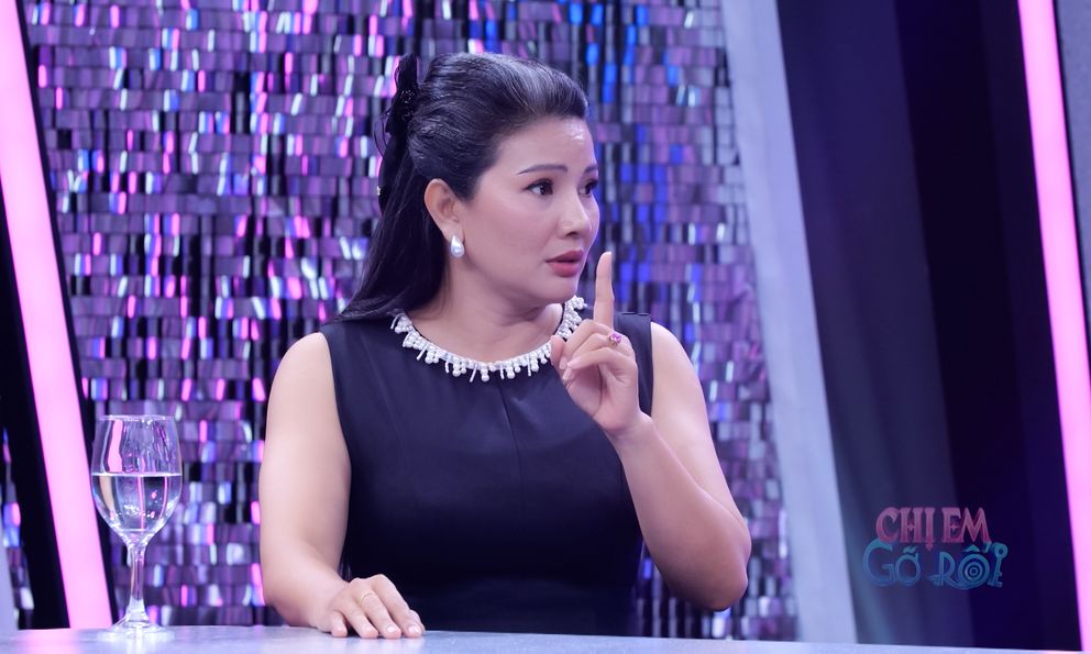 Nữ diễn viên Việt nổi tiếng: “Khi con gái có bạn trai, tôi cảm thấy mất mát, hụt hẫng và ghen tuông”