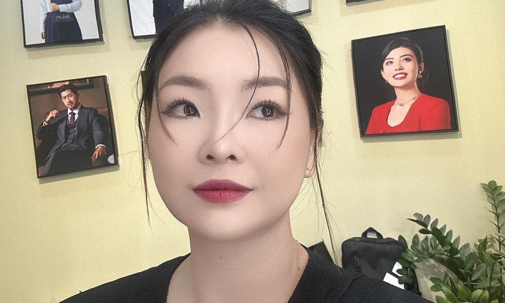 Tổng đạo diễn “Ký ức vui vẻ”: “Tôi ngồi trong kho đạo cụ phim trường, nhìn lên trần mà khóc”