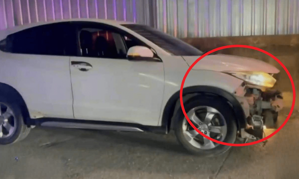 Nghe thấy tiếng ô tô va chạm, người dân chạy tới thì chứng kiến cảnh tượng lạ đời chưa từng có