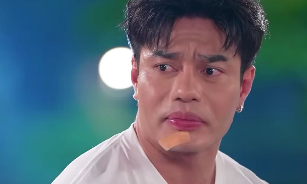 Lê Dương Bảo Lâm bị hải quan Mỹ giữ lại: “Trấn Thành, Hari Won đều bỏ đi, chỉ một người ở lại”