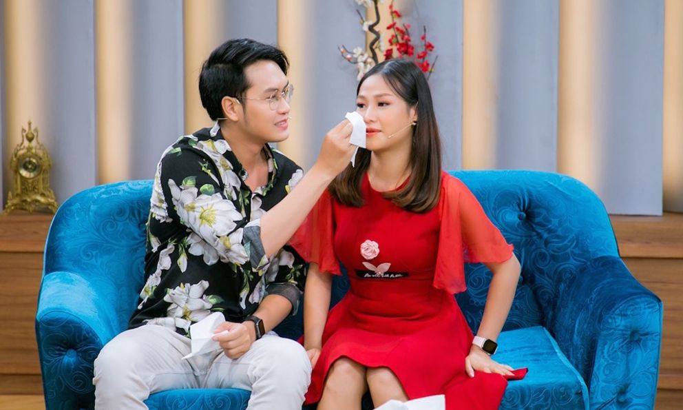 Con dâu một nữ NSƯT bị chồng ngăn cản, không cho bỏ nghề