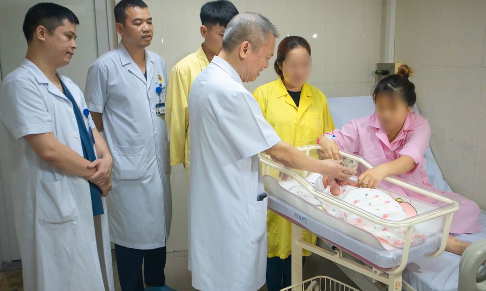 Lời thỉnh cầu xúc động của người mẹ khi chuẩn bị 