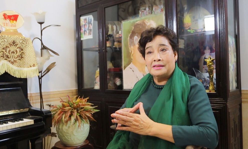 Nữ NSND nhà ở Hồ Tây, chồng có người khác vẫn làm thơ tình tặng, 81 tuổi sống an yên cùng cháu ngoại